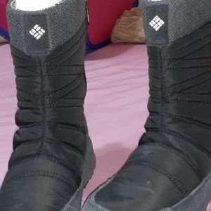 Snow boots columbia